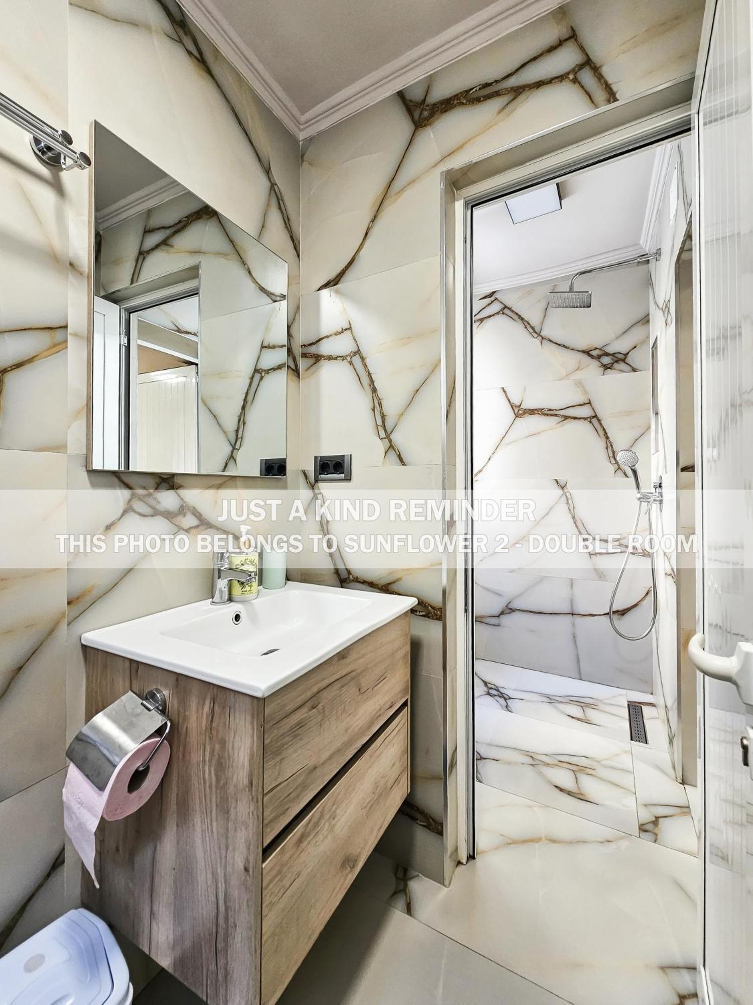 Sunflower Rooms Tirana Extérieur photo